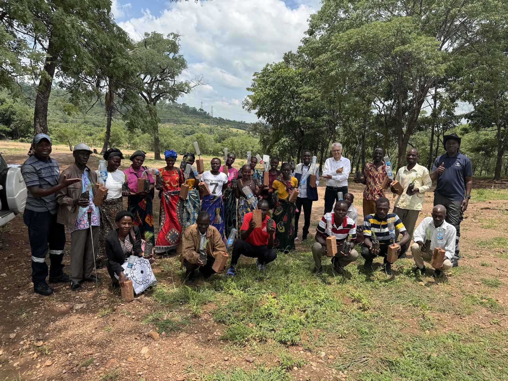Ontmoeting met de dorpsbewoners van Gundani in 2025