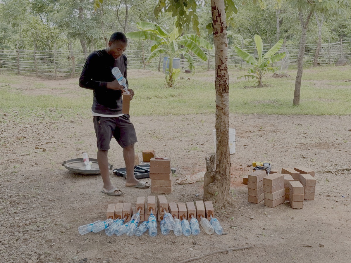 Shema bezig met het maken van het zogenaamde 